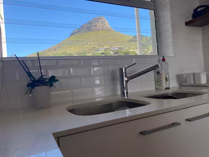 To Let 2 Bedroom Property for Rent in Tamboerskloof Western Cape